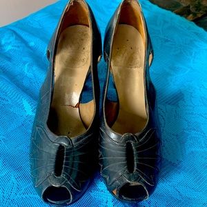 Beautiful 40’s vintage gray  heels 3”